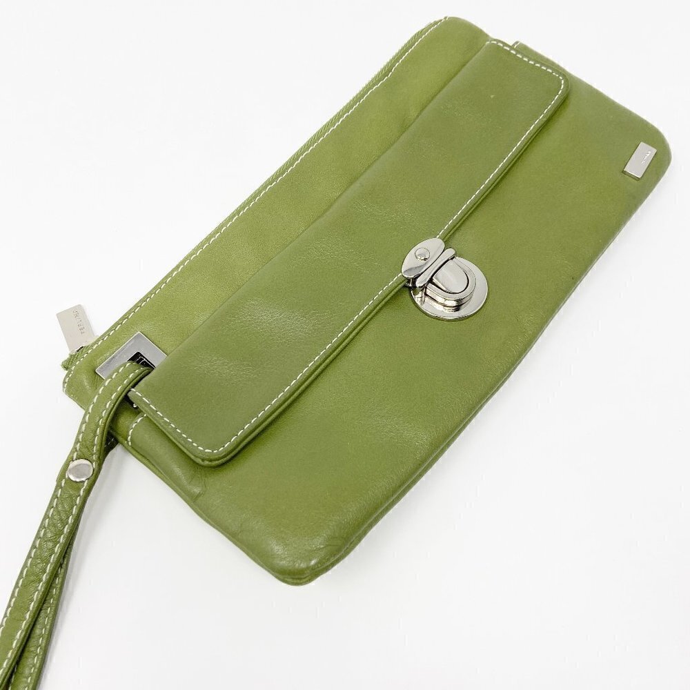 PERLINA | Green Leather Zip Top  Wristlet